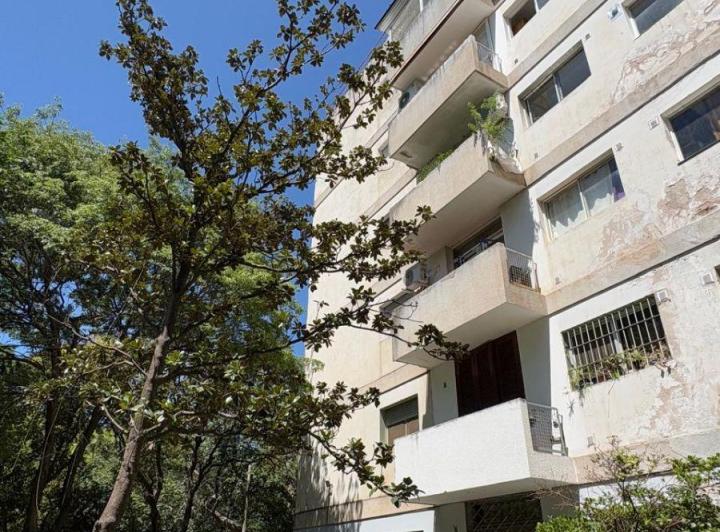 Departamento · 80m² · 5 Ambientes · 1 Cochera