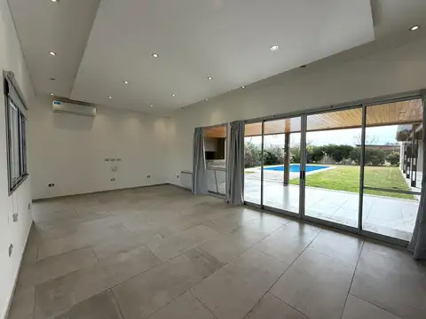 Casa en Alquiler en Roldan, San Lorenzo