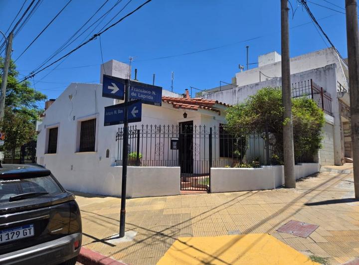 Casa · 85m² · 3 Ambientes · 1 Cochera