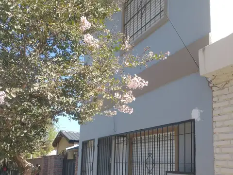 Casa en Alquiler en Castelar Sur, Castelar