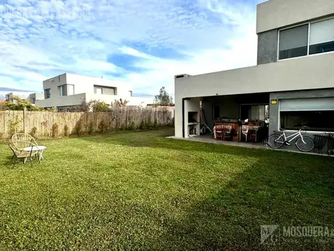 Casa en Alquiler en Pilar del Este - Casas del Este, Countries y Barrios Cerrados en Pilar