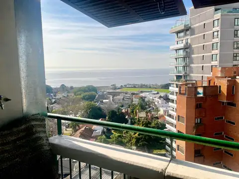 Departamento en Venta en La Lucila Libertador / Rio, La Lucila