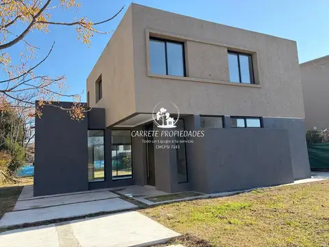 Casa en Venta en Pilar del Este - Santa Lucia, Countries y Barrios Cerrados en Pilar