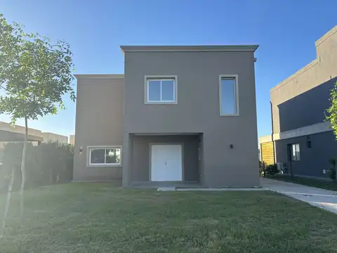 Casa en Venta en Pilar del Este - Santa Lucia, Countries y Barrios Cerrados en Pilar