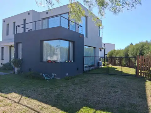Casa en Venta en Pilar del Este - San Ramon, Countries y Barrios Cerrados en Pilar