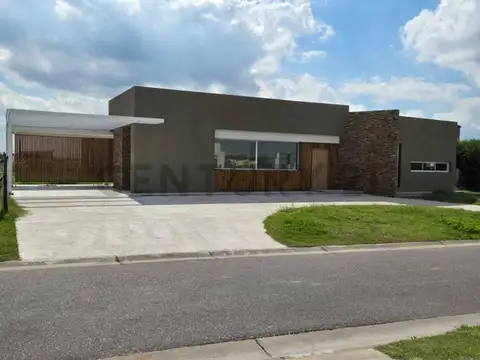 Casa en Venta en Loma Verde, Partido de Escobar