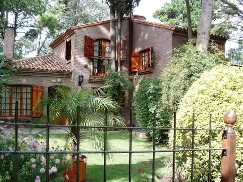 Casa en Venta en Villa Gesell, Partido de Villa Gesell