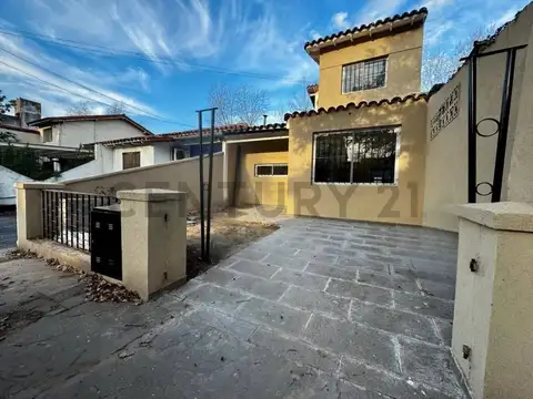 Casa en Venta en Ciudad Jardin del Palomar, Partido de Tres de Febrero