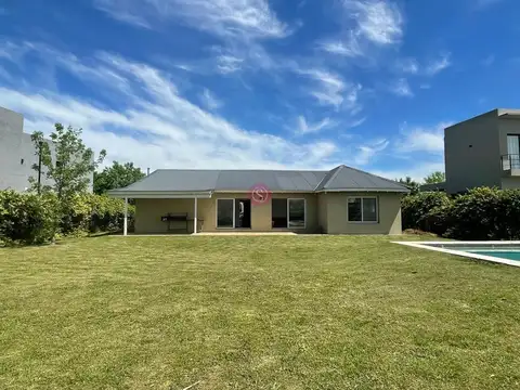 Casa en Venta en Haras Santa Maria, Countries y Barrios Cerrados en Escobar