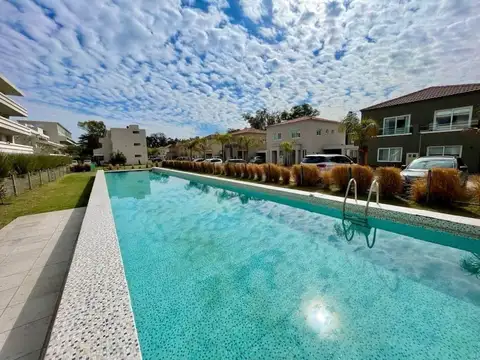 Casa en Venta en Saravi Village, Countries y Barrios Cerrados en Pilar