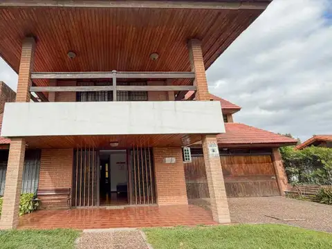 Casa en Venta en Malvinas Argentinas, Partido de Almirante Brown