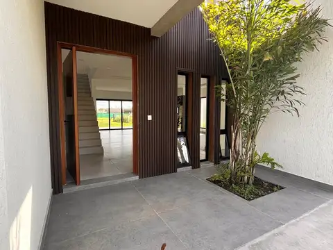 Casa en Venta en Pilar Del Este - Santa Elisa, Countries y Barrios Cerrados en Pilar