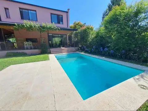 Casa en Venta en Los Paraisos, Countries y Barrios Cerrados en Exaltacion de la Cruz