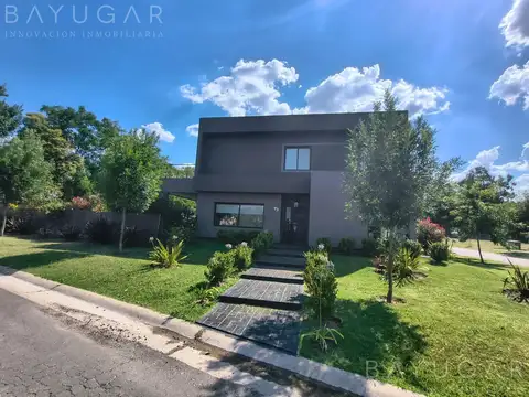 Casa en Venta en Pilar del Este - Santa Lucia, Countries y Barrios Cerrados en Pilar