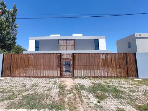Casa en Venta en Joaquin Gorina, Partido de La Plata