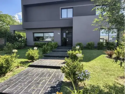 Casa en Venta en Pilar del Este - Santa Lucia, Countries y Barrios Cerrados en Pilar