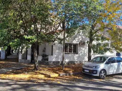Casa en Venta en Olivos Vias/Maipu, Olivos