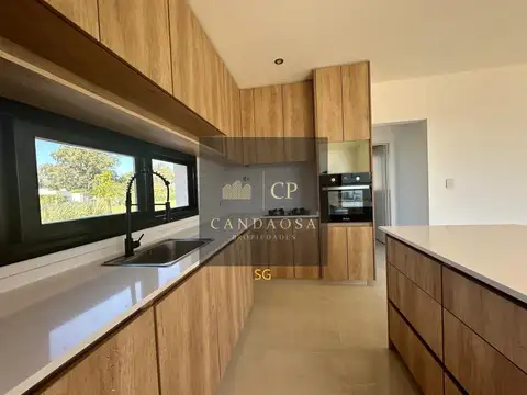 Casa en Venta en Pilar Del Este - Santa Sofia, Countries y Barrios Cerrados en Pilar