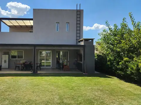 Casa en Venta en La Cañada - Los Arces, Countries y Barrios Cerrados en Pilar