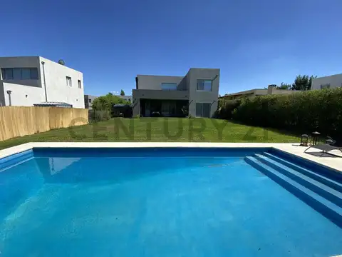 Casa en Venta en Pilar del Este - Santa Guadalupe, Countries y Barrios Cerrados en Pilar