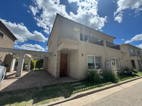Casa en Venta en Saravi Village, Countries y Barrios Cerrados en Pilar