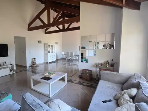 Casa en Venta en La Masia, Countries y Barrios Cerrados en Pilar