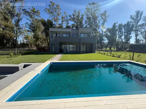 Casa en Venta en Pilar Del Este - Santa Sofia, Countries y Barrios Cerrados en Pilar