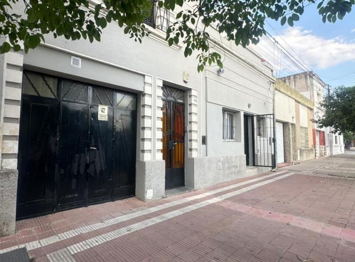 Casa · 278m² · 16 Ambientes · 1 Cochera