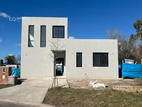 Casa en Venta en Pilar del Este - Santa Lucia, Countries y Barrios Cerrados en Pilar
