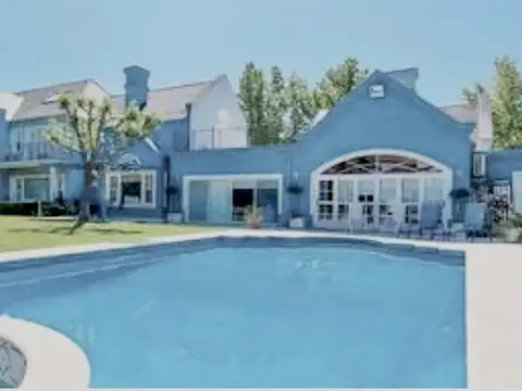 Casa en Venta en El Establo, Countries y Barrios Cerrados en Pilar