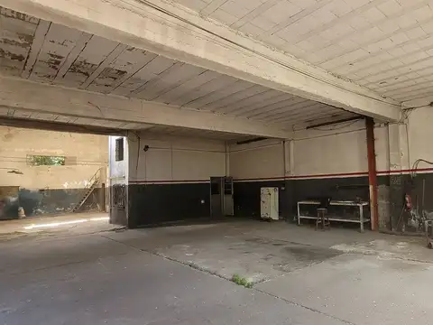 Galpón en Venta en Lanus Este, Lanus