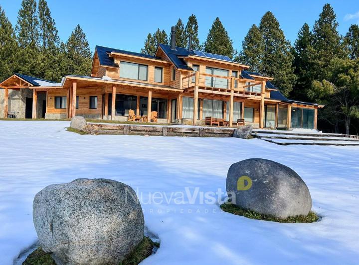Casa · 357m² · 5 Ambientes · 1 Cochera