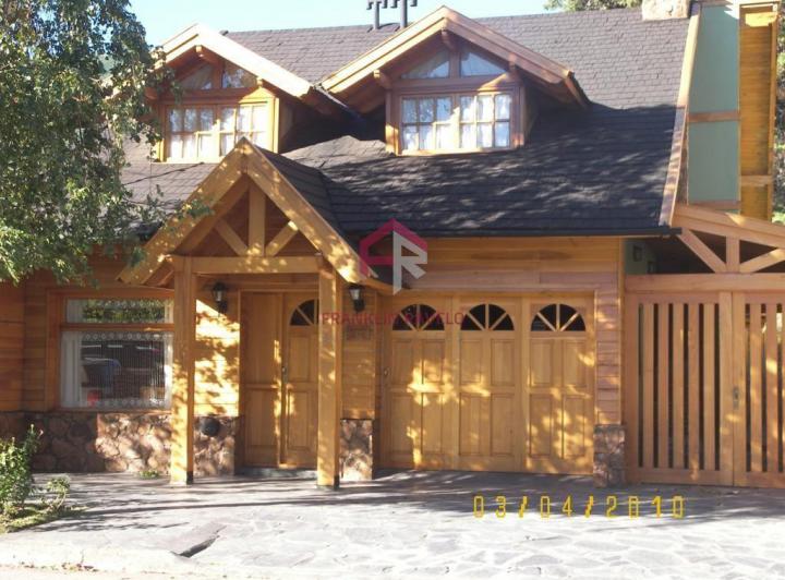 Casa · 200m² · 4 Ambientes · 1 Cochera