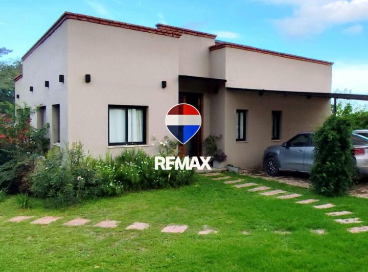 Casa · 208m² · 5 Ambientes · 2 Cocheras