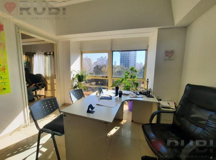 Oficina comercial · 135m² · 5 Ambientes