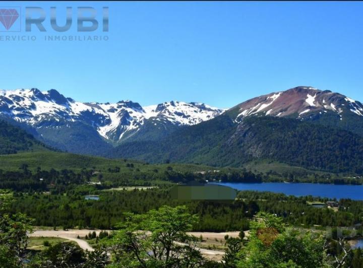 Terreno · 1300m²