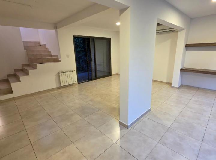 Casa · 120m² · 2 Dormitorios · 1 Cochera