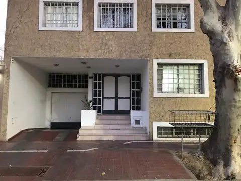 Cochera en Alquiler en Godoy Cruz, Mendoza