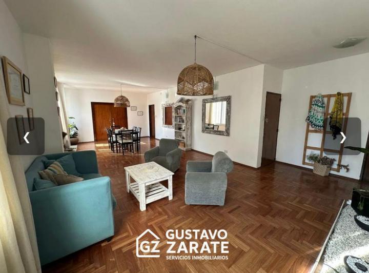 Departamento · 200m² · 5 Ambientes