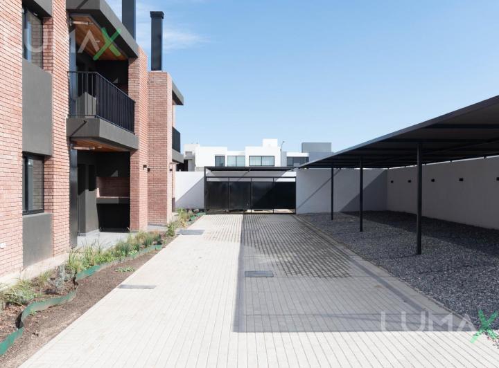Departamento · 92m² · 4 Ambientes · 2 Cocheras