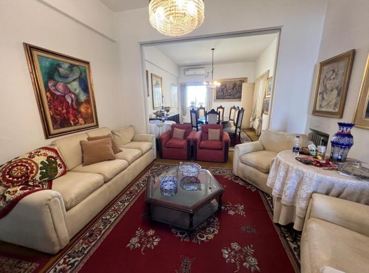 Departamento · 200m² · 3 Dormitorios