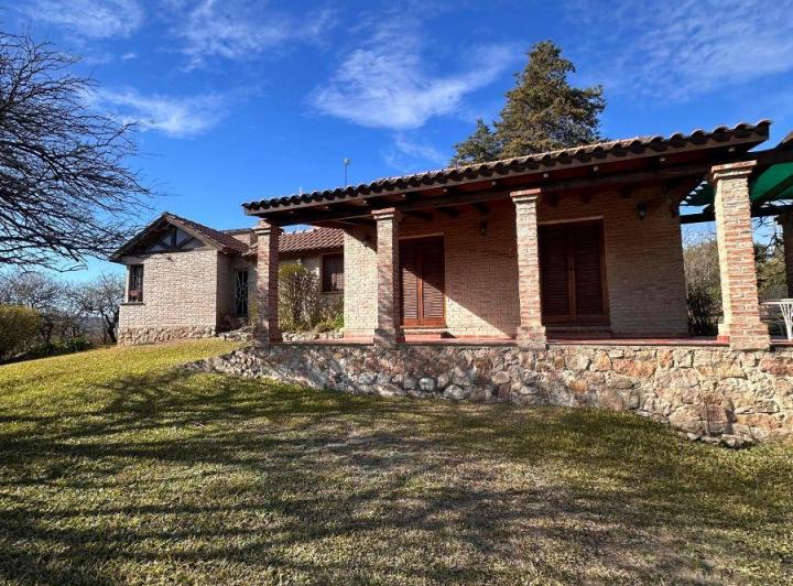 Casa · 136m² · 4 Ambientes · 1 Cochera
