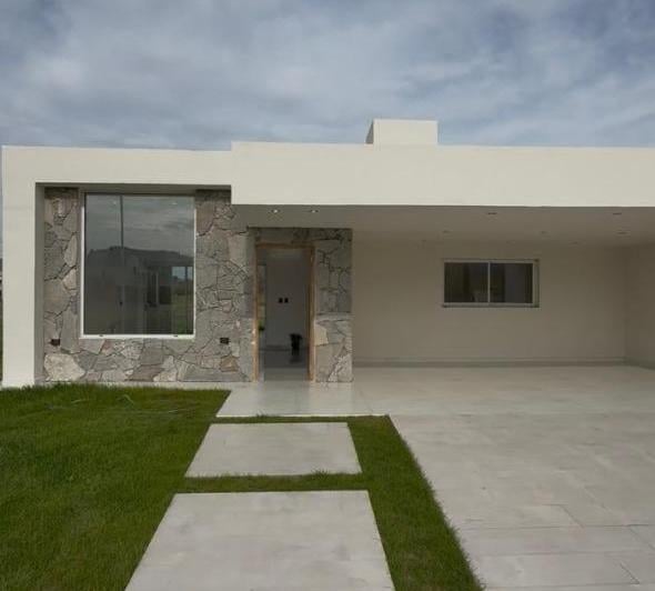 Casa · 175m² · 4 Ambientes · 2 Cocheras