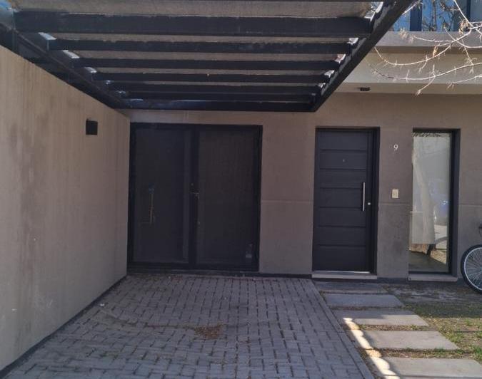 Casa · 100m² · 3 Ambientes · 1 Cochera