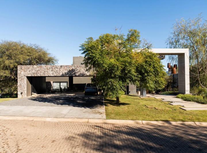 Casa · 455m² · 3 Ambientes
