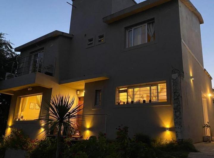 Casa · 150m² · 4 Ambientes · 1 Cochera