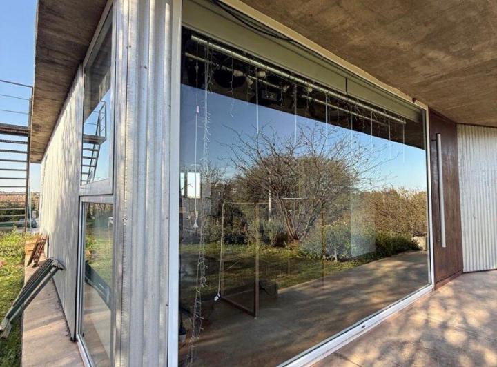 Casa · 230m² · 6 Ambientes · 4 Cocheras