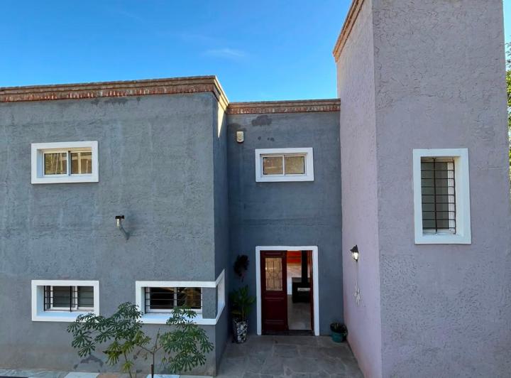 Casa · 160m² · 4 Ambientes · 1 Cochera