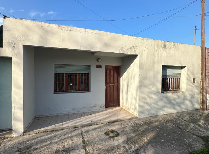 Casa · 100m² · 4 Ambientes · 1 Cochera