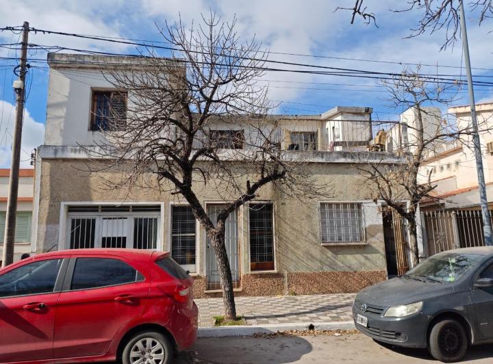 Casa · 150m² · 5 Ambientes · 1 Cochera